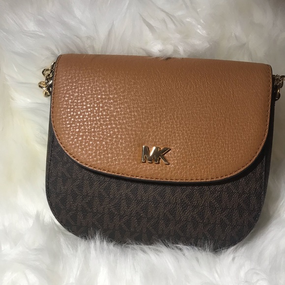 Michael kors cross body❤️ - Picture 2 of 4
